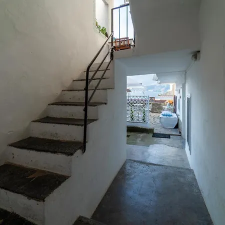 Loving Loppia By Wonderful Italy